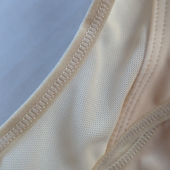 Front Closure Wirefree Mesh Sports Bra LARGE Creamy Nude - Picture 5 of 10